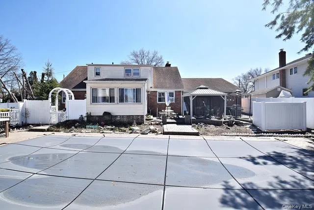 $829,000 | 2900 Stevens Street, Oceanside, NY 11572