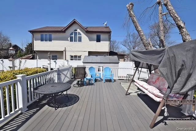 $829,000 | 2900 Stevens Street, Oceanside, NY 11572