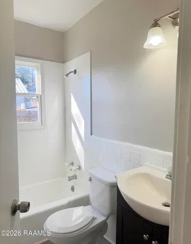 $800 | 921 North Pierce Street, Lafayette, LA 70501