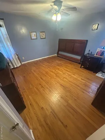 a bed room with a bed