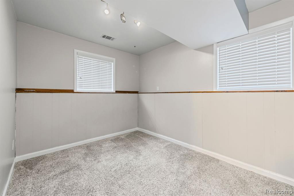 5216 Peekskill Drive Sterling Heights, MI 48310 - Photo 8 of 21
