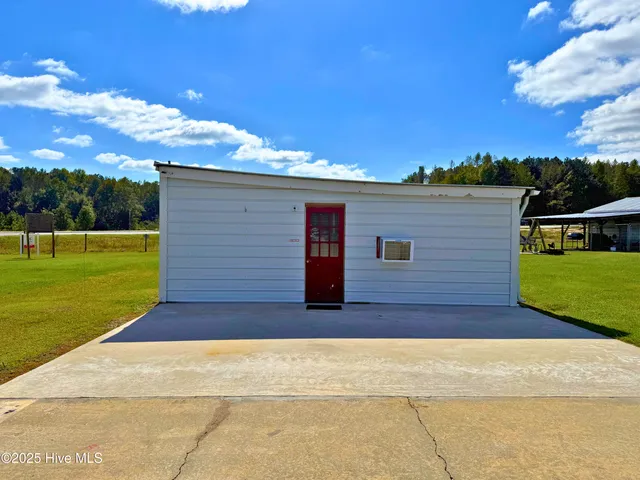 $390,000 | 3425 Old NC 24 Highway, Clinton, NC 28328