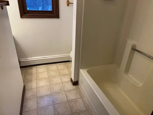 $359,900 | 147 East County Road, Unit 147, Rutland, MA 01543