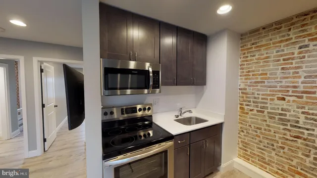 $1,885 | 27 South Church Street, Unit 2, West Chester, PA 19382