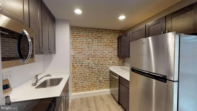 $1,885 | 27 South Church Street, Unit 2, West Chester, PA 19382