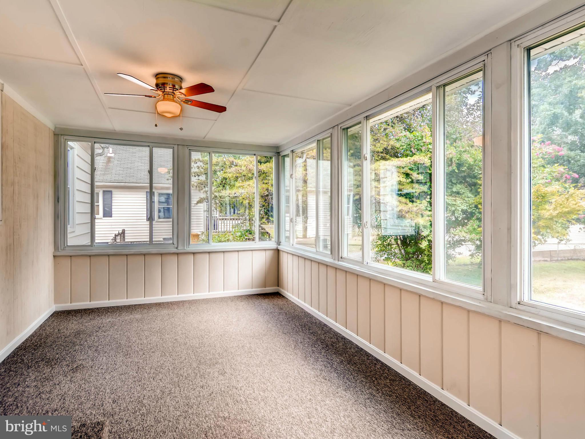 11 Mansion Road Linthicum, MD 21090 - Photo 25 of 28 Huge three season room!