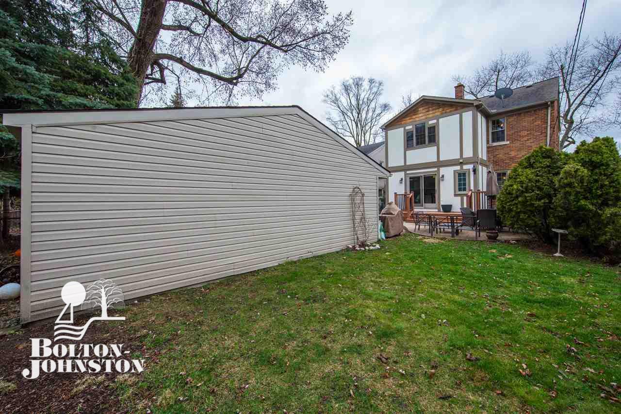 278 Moran Road Grosse Pointe, MI 48236 - Photo 30 of 31 Fenced Yard