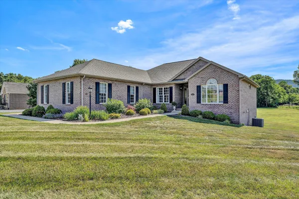 $749,950 | 535 Hollymeade Lane, Daleville, VA 24083