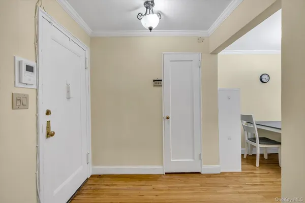 $450,000 | 44 Terrace Circle, Unit 1D, Great Neck, NY 11021