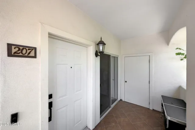 a close up view of a washer and dryer