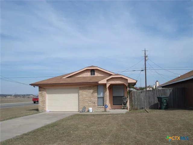 $1,050 | 2001 Carousel Drive, Killeen, TX 76543