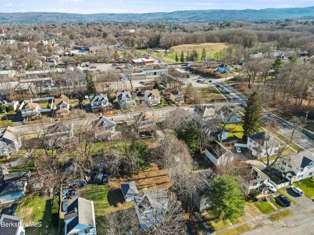 $279,999 | 20 Greenway Street, Pittsfield, MA 01201