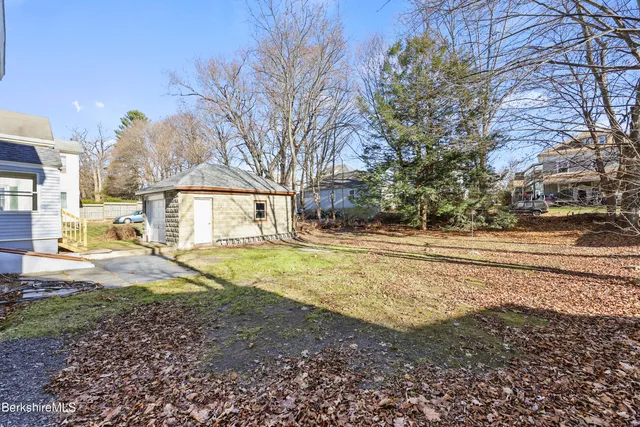 $279,999 | 20 Greenway Street, Pittsfield, MA 01201