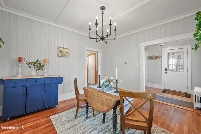 $279,999 | 20 Greenway Street, Pittsfield, MA 01201