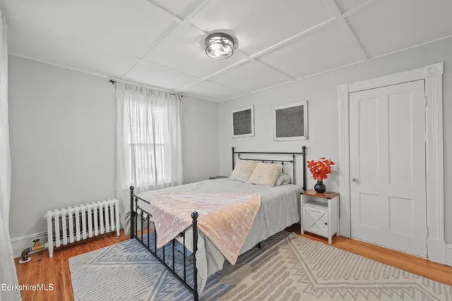 $279,999 | 20 Greenway Street, Pittsfield, MA 01201