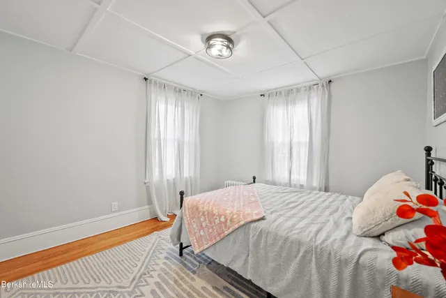 $279,999 | 20 Greenway Street, Pittsfield, MA 01201