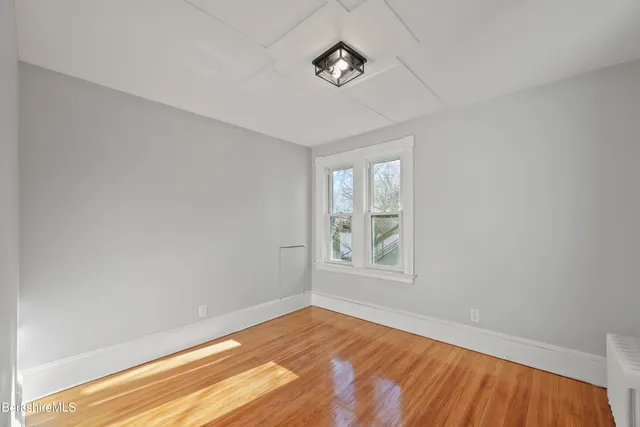 $279,999 | 20 Greenway Street, Pittsfield, MA 01201