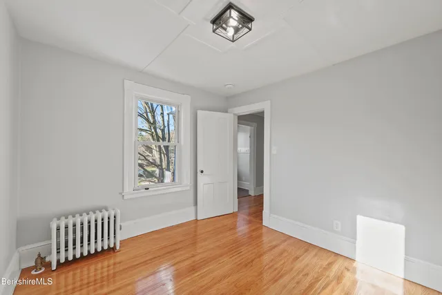 $279,999 | 20 Greenway Street, Pittsfield, MA 01201