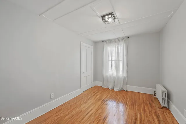 $279,999 | 20 Greenway Street, Pittsfield, MA 01201