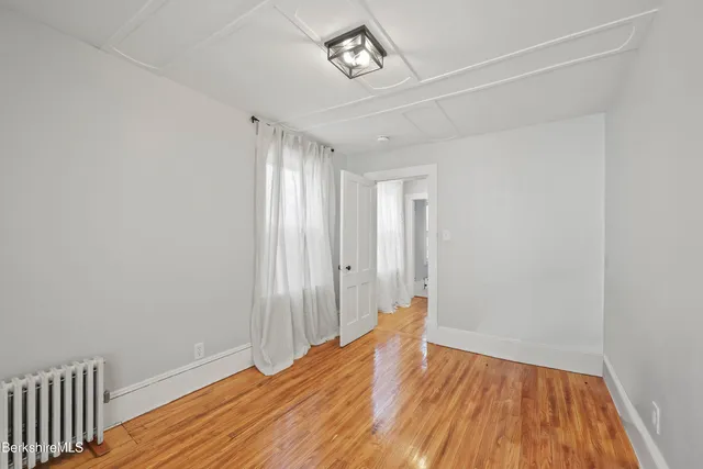 $279,999 | 20 Greenway Street, Pittsfield, MA 01201