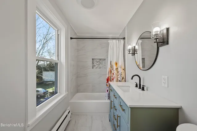 $279,999 | 20 Greenway Street, Pittsfield, MA 01201