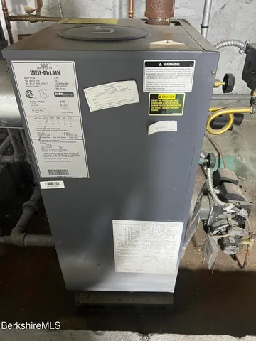 $279,999 | 20 Greenway Street, Pittsfield, MA 01201