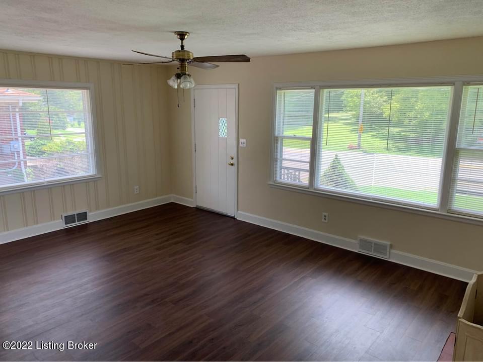 951 Palatka Road Louisville, KY 40214 - Photo 6 of 18 IMG_0651