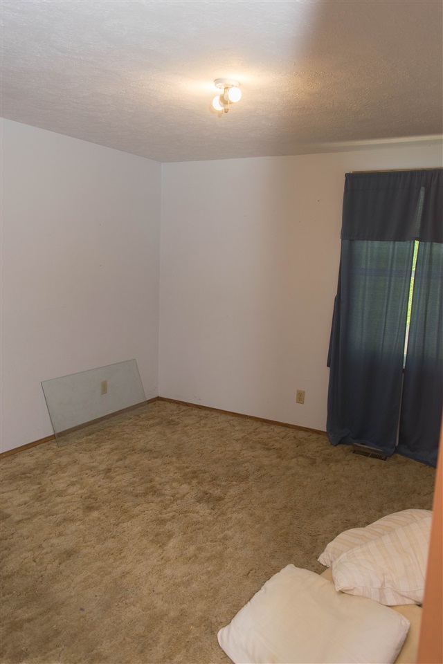 6148 Little Schaefer Road Evansville, IN 47720 - Photo 21 of 35 Gallery Image 21