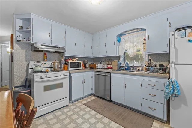 $418,000 | 32 Birch Court, Burlington, VT 05408