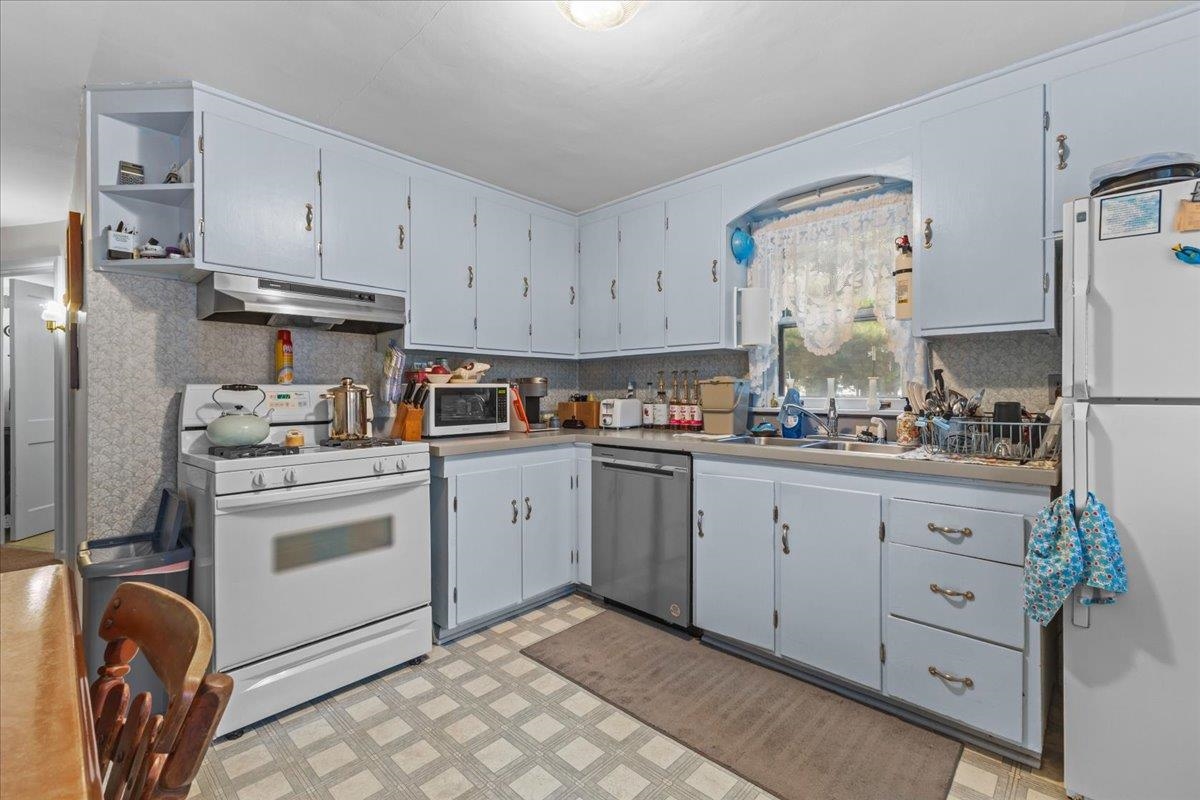 32 Birch Court Burlington, VT 05408 - Photo 16 of 29