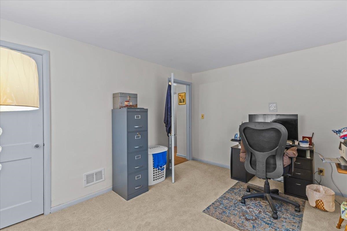 32 Birch Court Burlington, VT 05408 - Photo 23 of 29