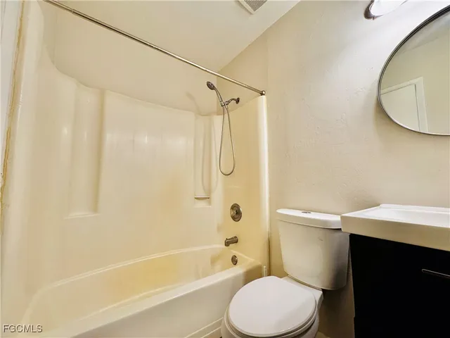 $1,700 | 3313 14th Street Southwest, Lehigh Acres, FL 33976