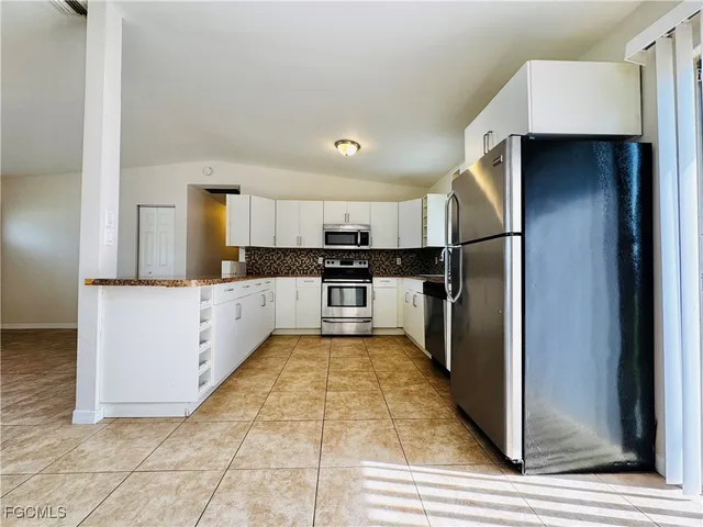 $1,700 | 3313 14th Street Southwest, Lehigh Acres, FL 33976