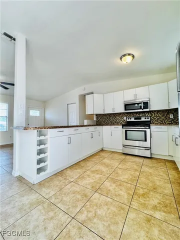 $1,700 | 3313 14th Street Southwest, Lehigh Acres, FL 33976