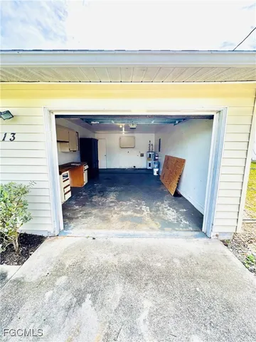 $1,700 | 3313 14th Street Southwest, Lehigh Acres, FL 33976