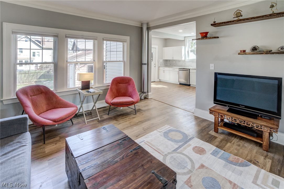 3005 Yorkshire Road Cleveland, OH 44118 - Photo 9 of 30 Gallery Image 9