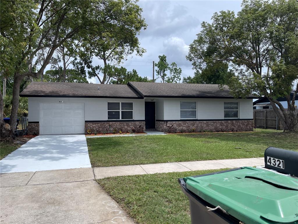 4321 Chateau Road Orlando, FL 32808 - Photo 2 of 26
