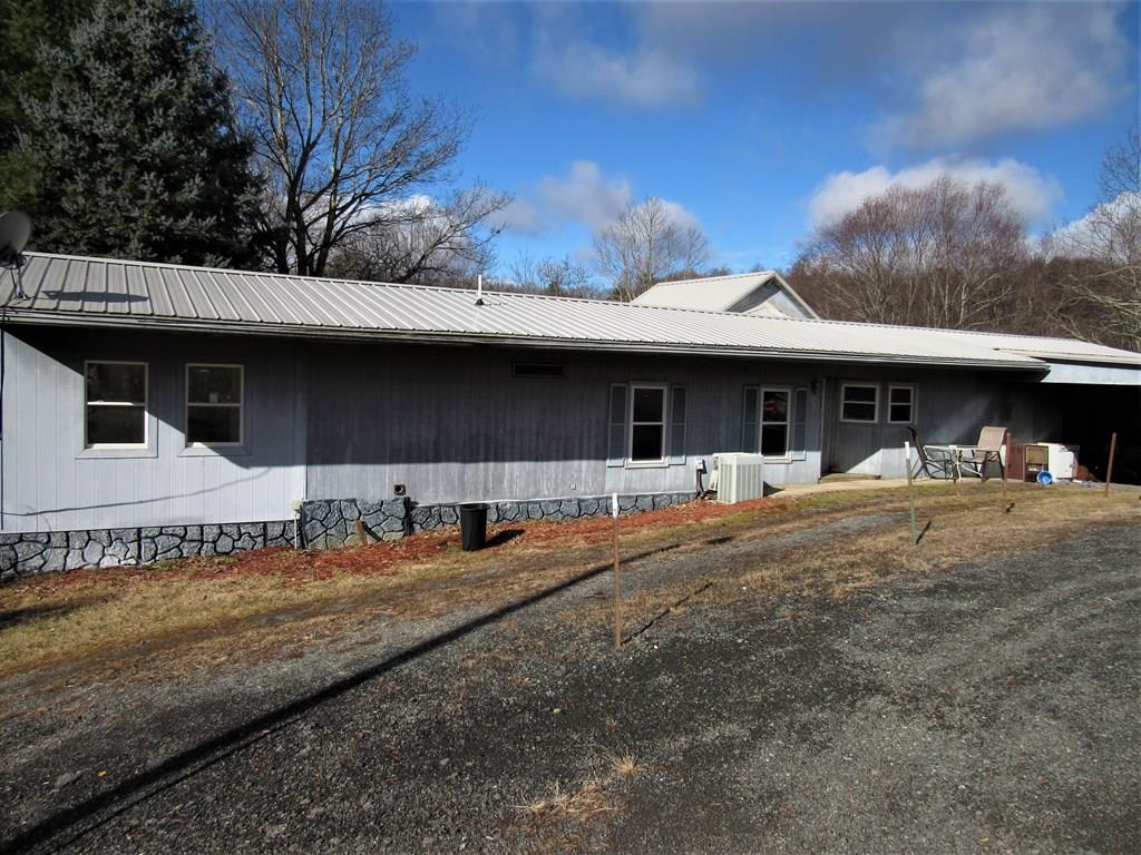 227 Newt's Hill Road Fancy Gap, VA 24328 - Photo 1 of 33 Gallery Image 1