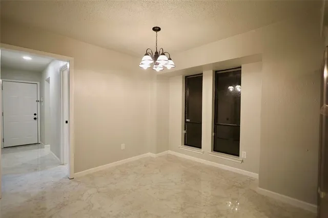 $2,400 | 905 Pine Tree Lane, DeSoto, TX 75115