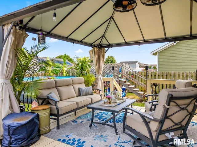 $345,000 | 220 Stillwater Drive, Chillicothe, IL 61523