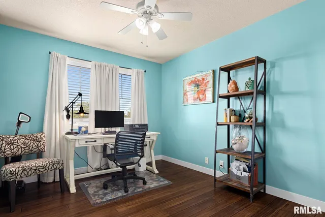 $345,000 | 220 Stillwater Drive, Chillicothe, IL 61523