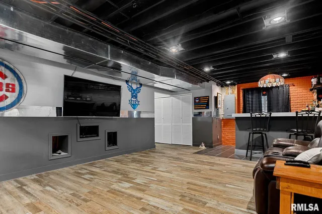 $345,000 | 220 Stillwater Drive, Chillicothe, IL 61523