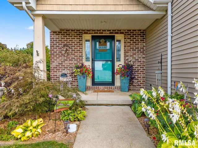 $345,000 | 220 Stillwater Drive, Chillicothe, IL 61523