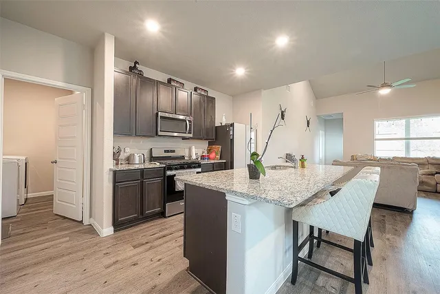 $2,000 | 1317 Mount Bassie Trail, Conroe, TX 77301