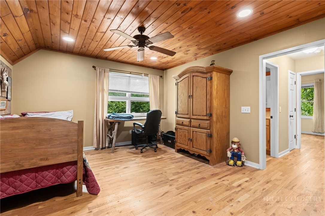 405 Snowridge Road Banner Elk, NC 28604 - Photo 23 of 50