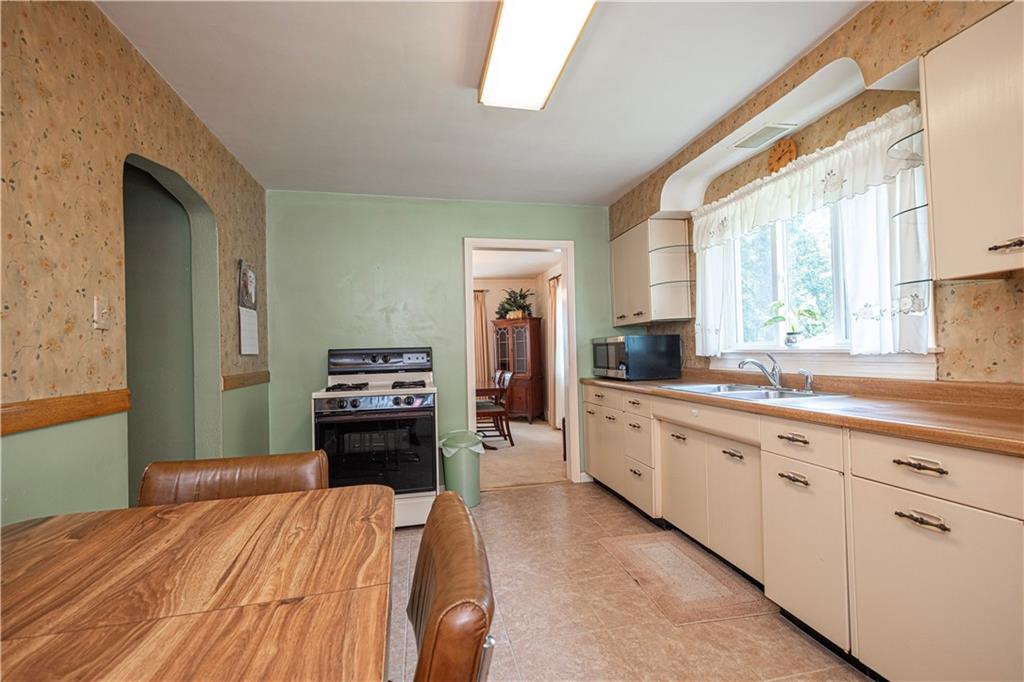 37 Colecrest Street Carnegie, PA 15106 - Photo 9 of 37 Gallery Image 9