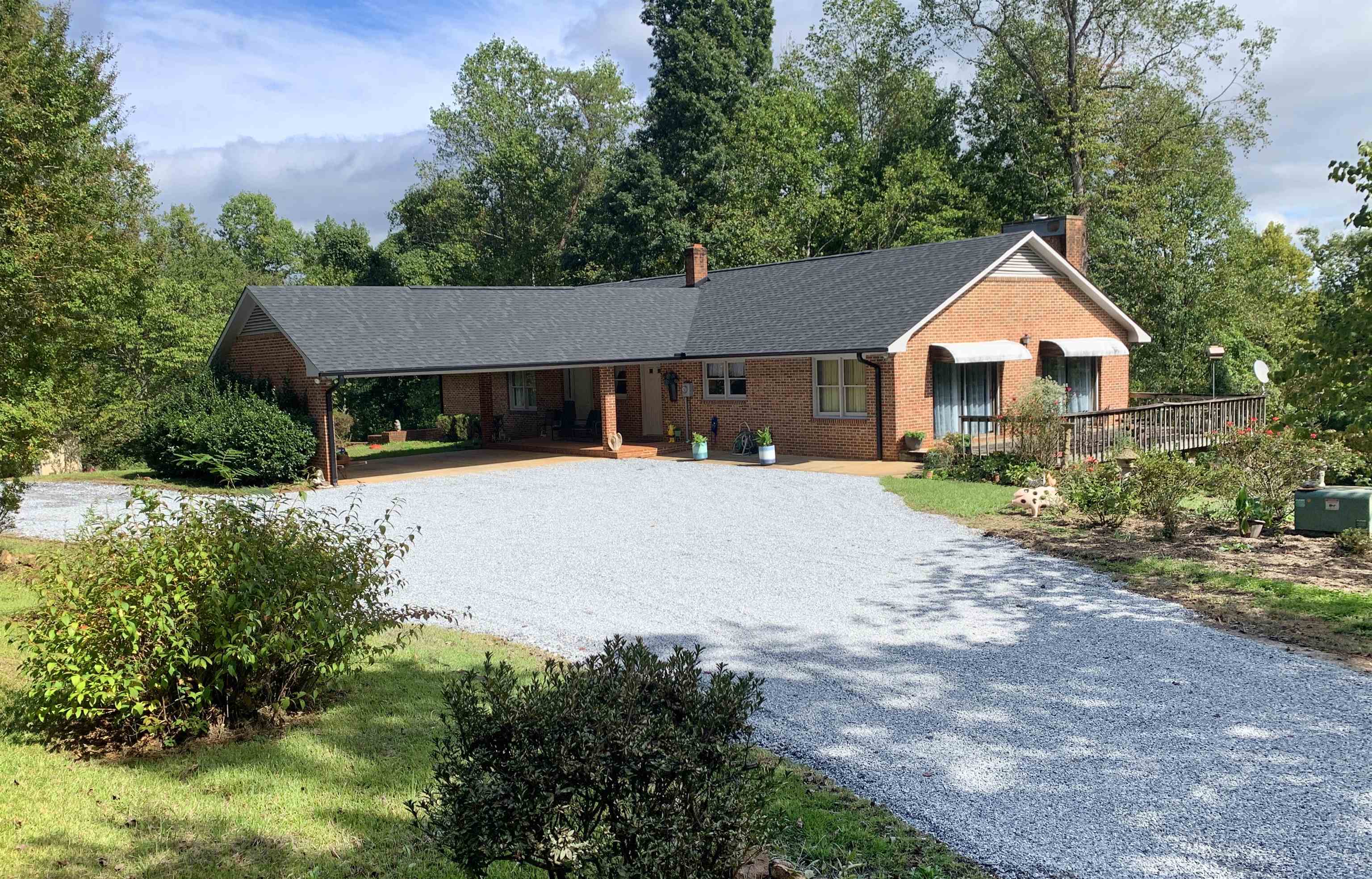 110 State Rd S-42-3274 Landrum, SC 29356 - Photo 1 of 26