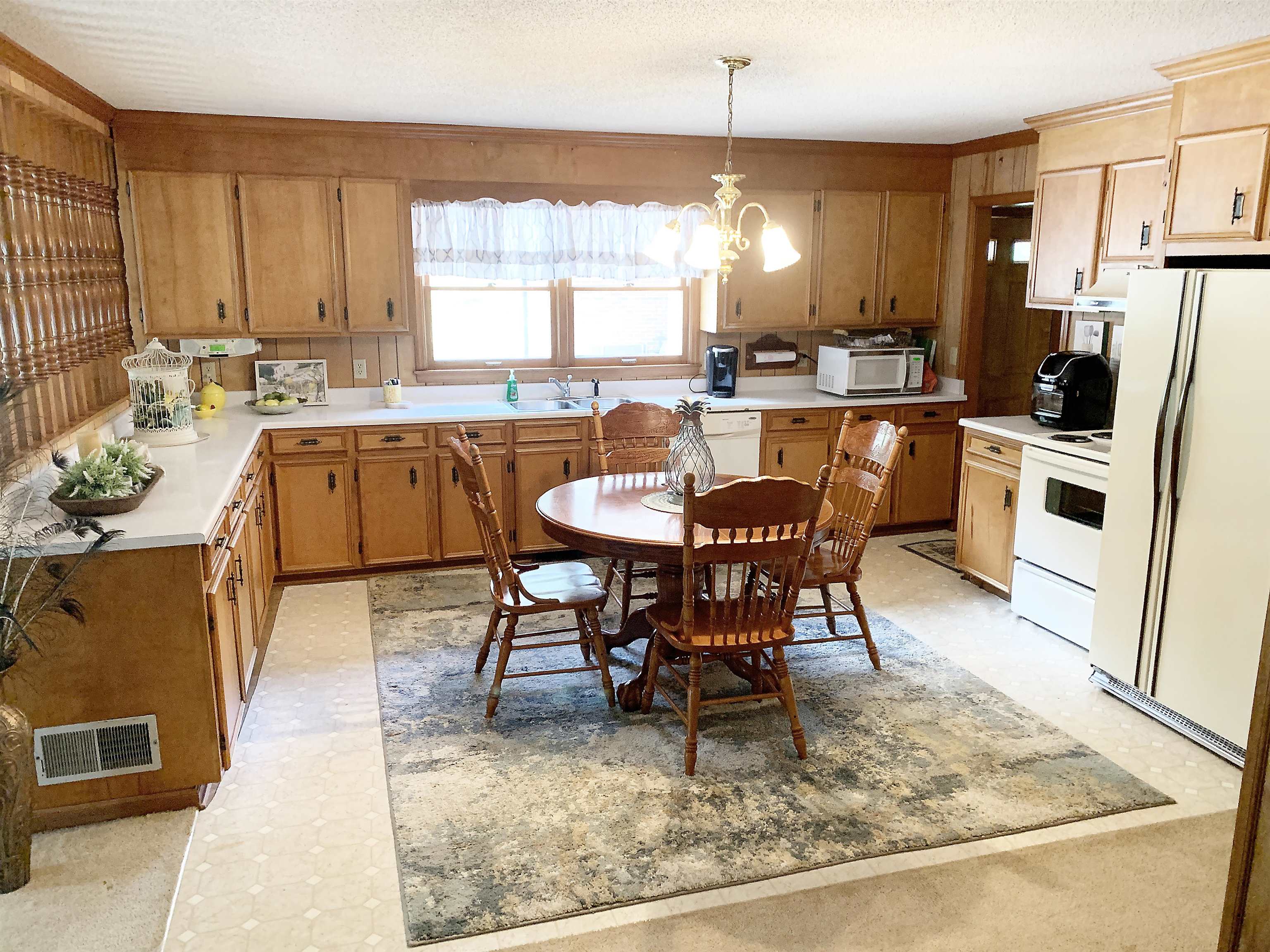110 State Rd S-42-3274 Landrum, SC 29356 - Photo 7 of 26