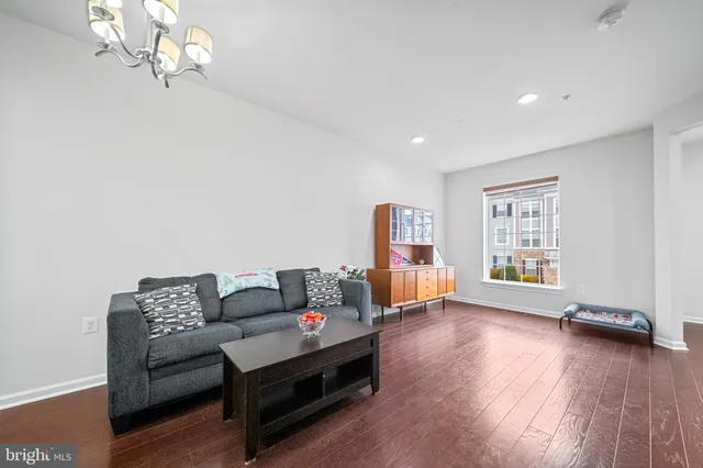 $489,999 | 7370 Riding Meadow Way, Manassas, VA 20111