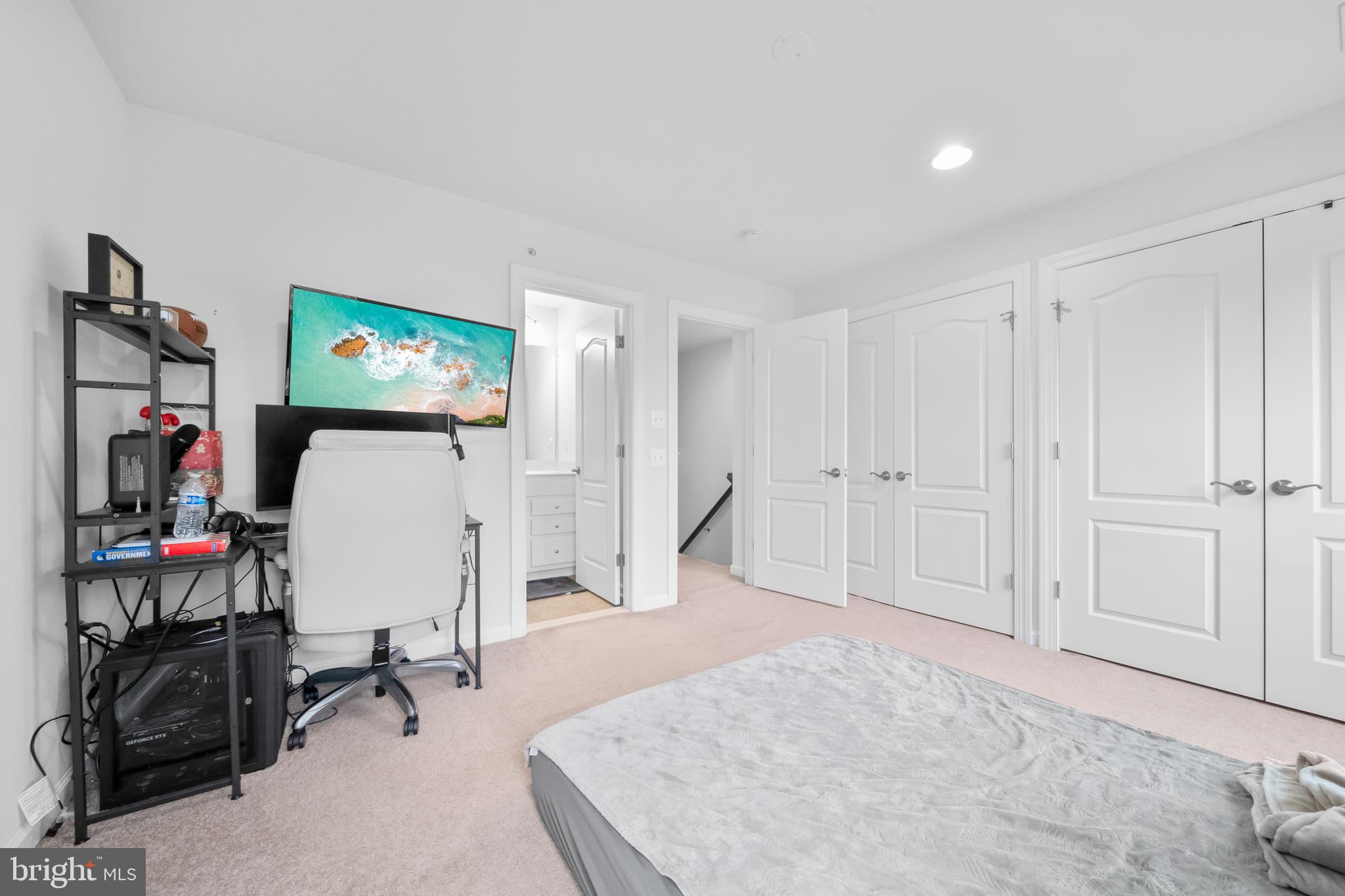 7370 Riding Meadow Way Manassas, VA 20111 - Photo 25 of 46 Bedroom 2